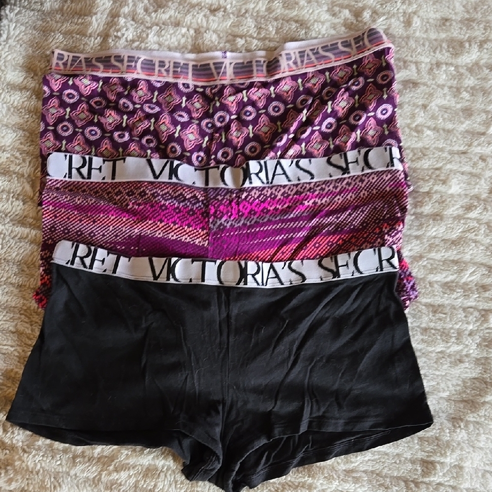 Victoria's Secret Women's Underwear Set - Pink and Black